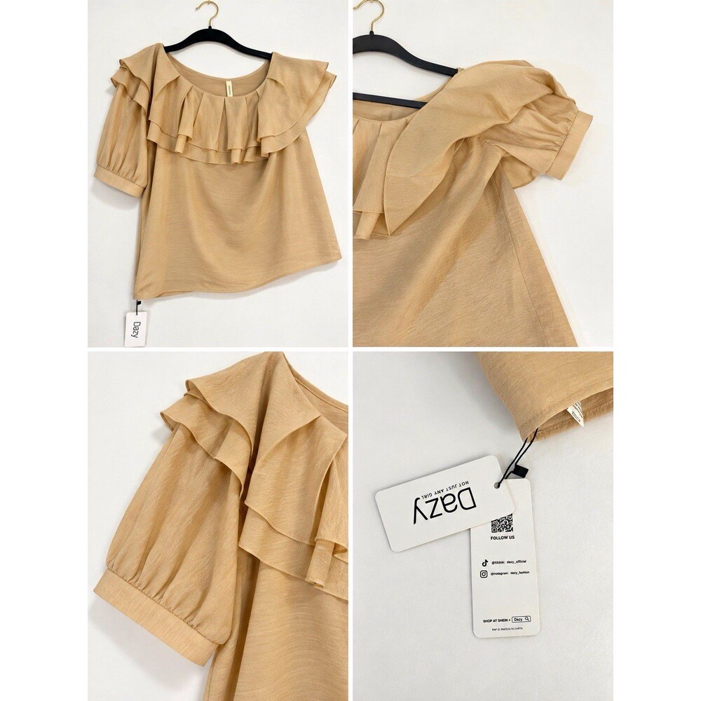 Dazy Women's Beige Solid Ruffle Puff-Sleeve Round Neck Pullover Blouse M